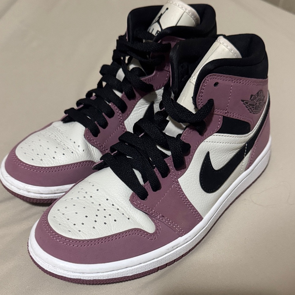 Nike Women's Sneakers in Black and Purple